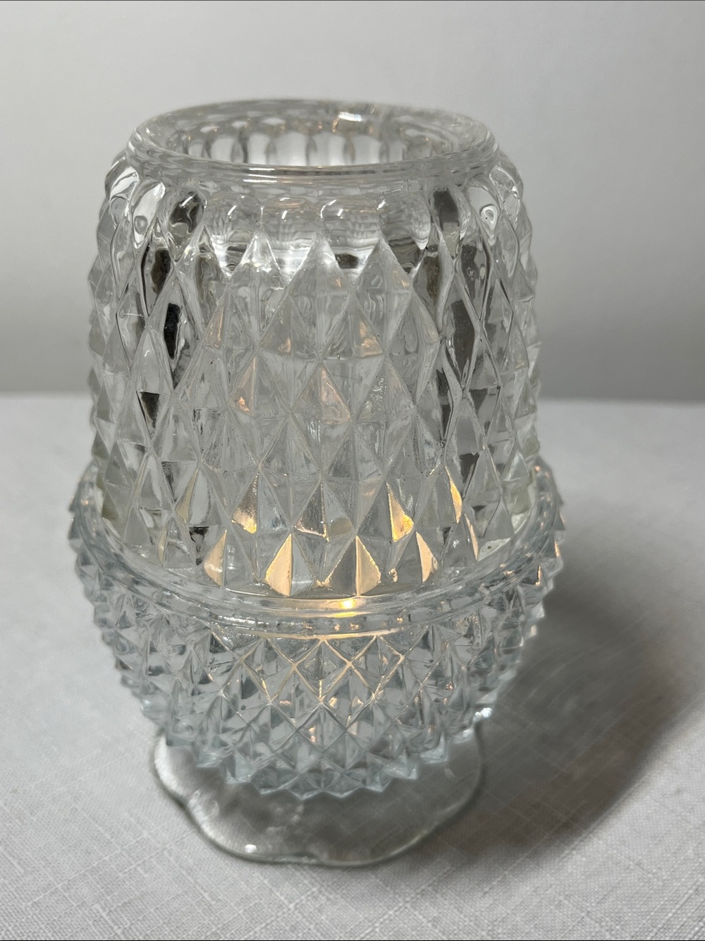 Clear Diamond-Cut Glass FAIRY LAMP
Accent Candle Holder
Chip on base